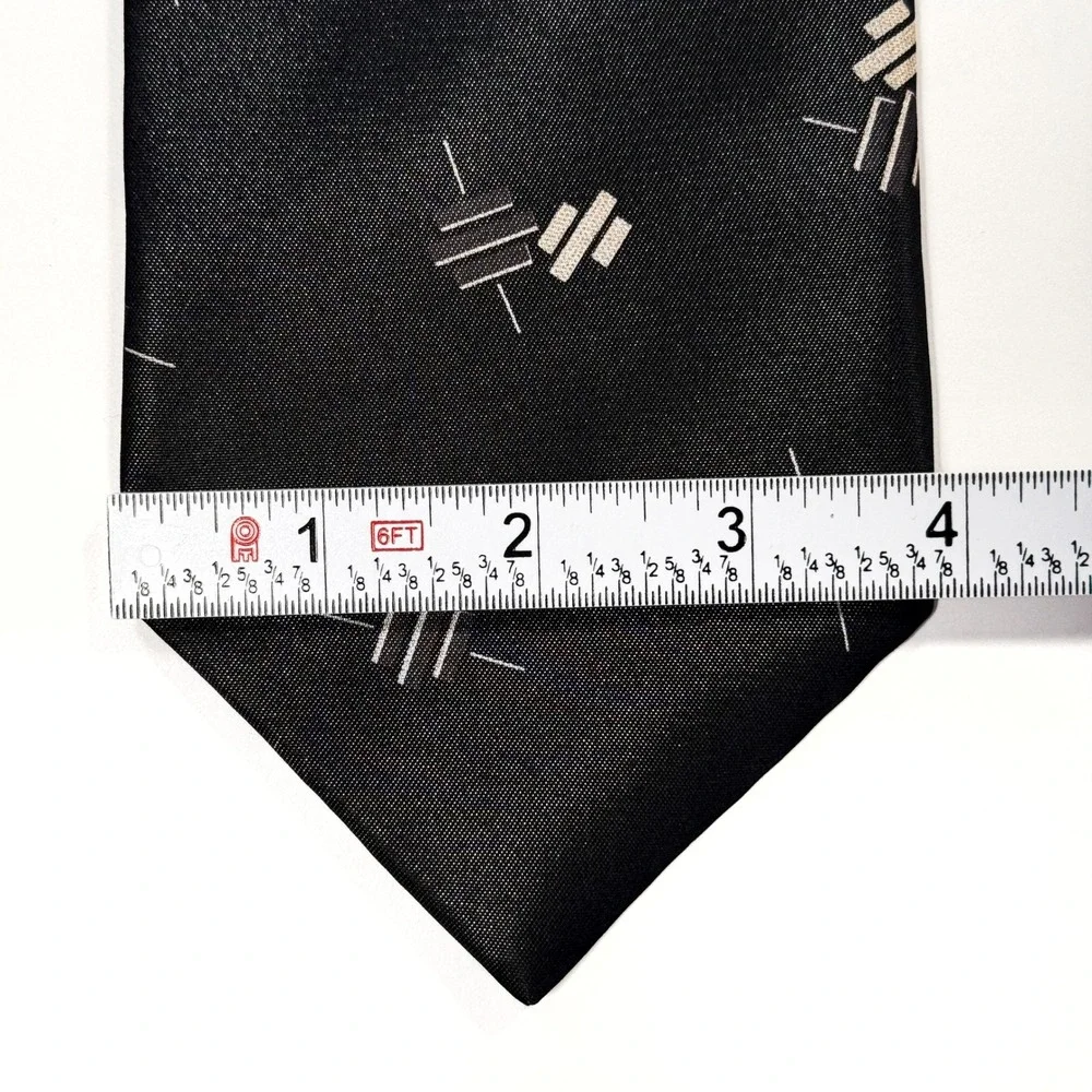 Armani Collezioni Mens‎ Silk Blend Geometric Tie Black Made in Italy 3.75 Inch